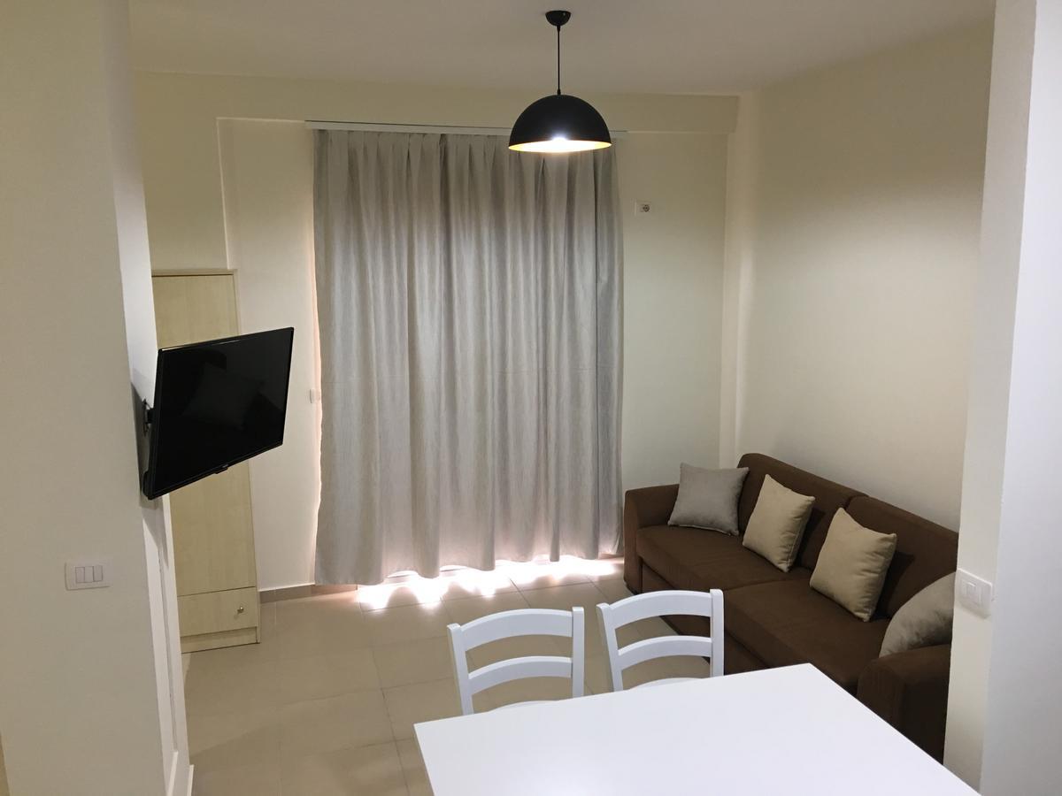 Alexander Rooms & Apartments Durrës Exterior foto