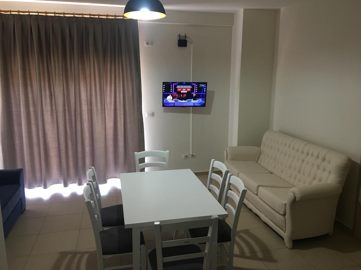 Alexander Rooms & Apartments Durrës Exterior foto